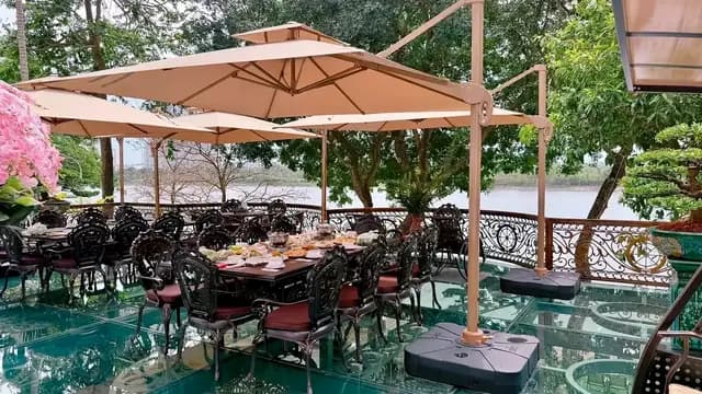 Không gian ngoài trời chuẩn cafe villa resort