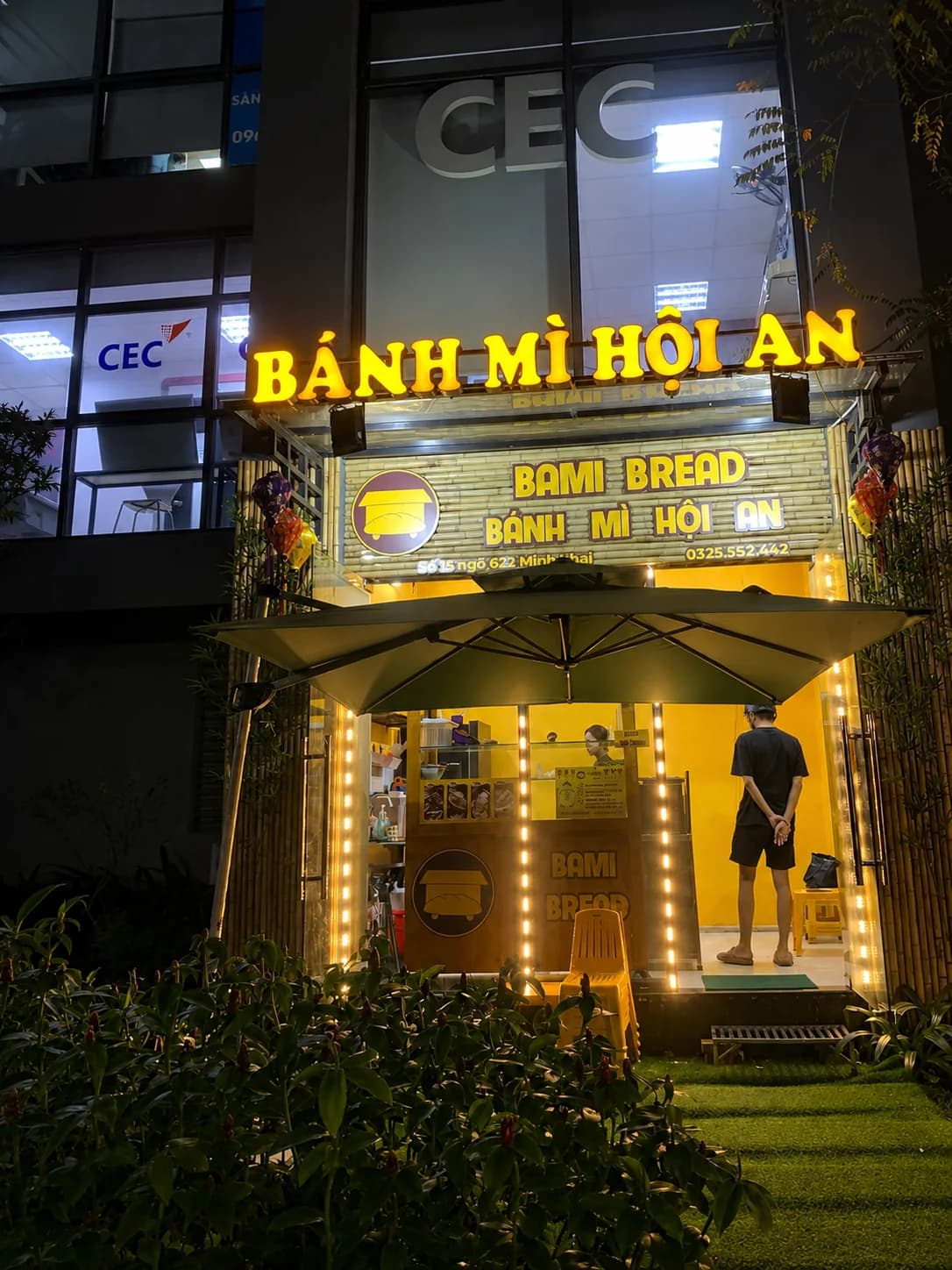 Dù chỉnh nghiêng Bánh mì Hội An